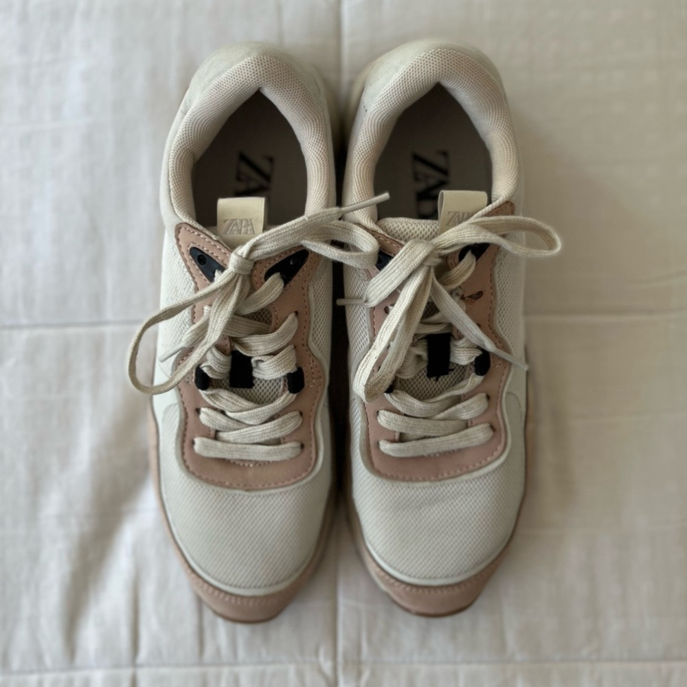 SOLD 🌙 ZARA Pale Pink, Black & White Lace-up Sneakers Size 39/US 8 - Picture 4 of 16